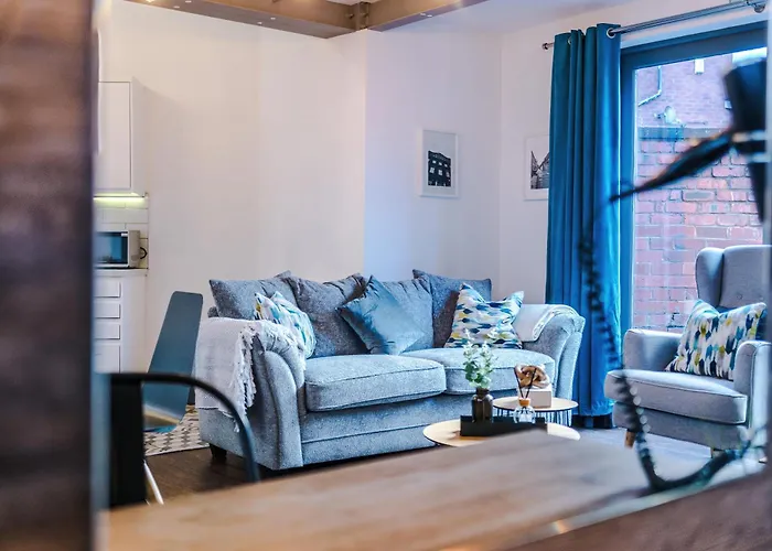 Centre 2 Bed - Grade Ii Listed Апартаменти