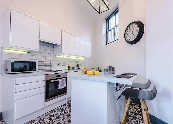 Апартаменти Centre 2 Bed - Grade Ii Listed