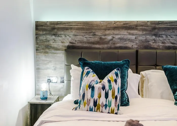 Апартаменти Centre 2 Bed - Grade Ii Listed Лідс