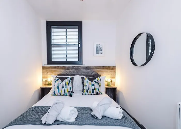 Centre 2 Bed - Grade Ii Listed Апартаменти *