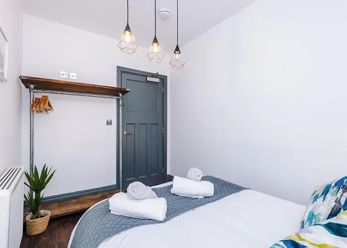 Centre 2 Bed - Grade Ii Listed Лідс