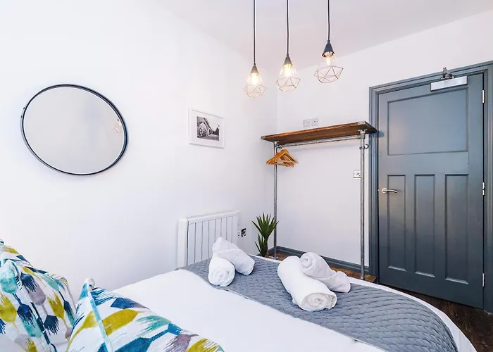 Апартаменти Centre 2 Bed - Grade Ii Listed Лідс