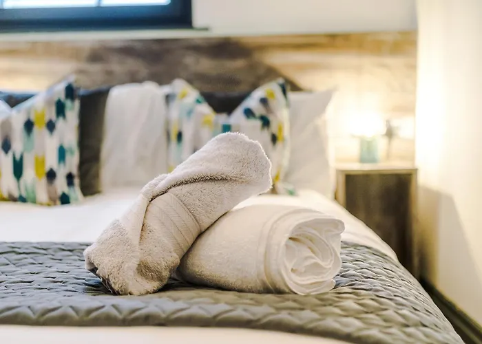 Апартаменти Centre 2 Bed - Grade Ii Listed