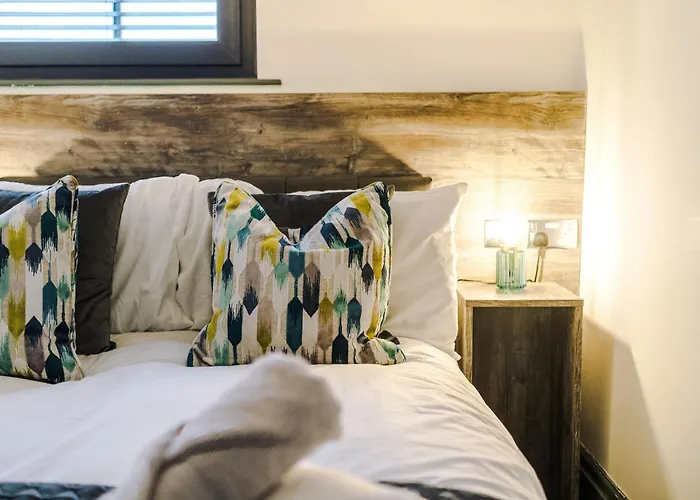 Апартаменти Centre 2 Bed - Grade Ii Listed Лідс