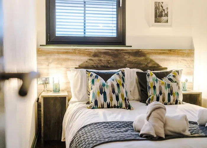 Centre 2 Bed - Grade Ii Listed Апартаменти Лідс