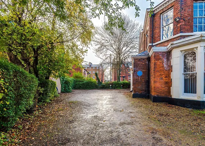 Centre 2 Bed - Grade Ii Listed *